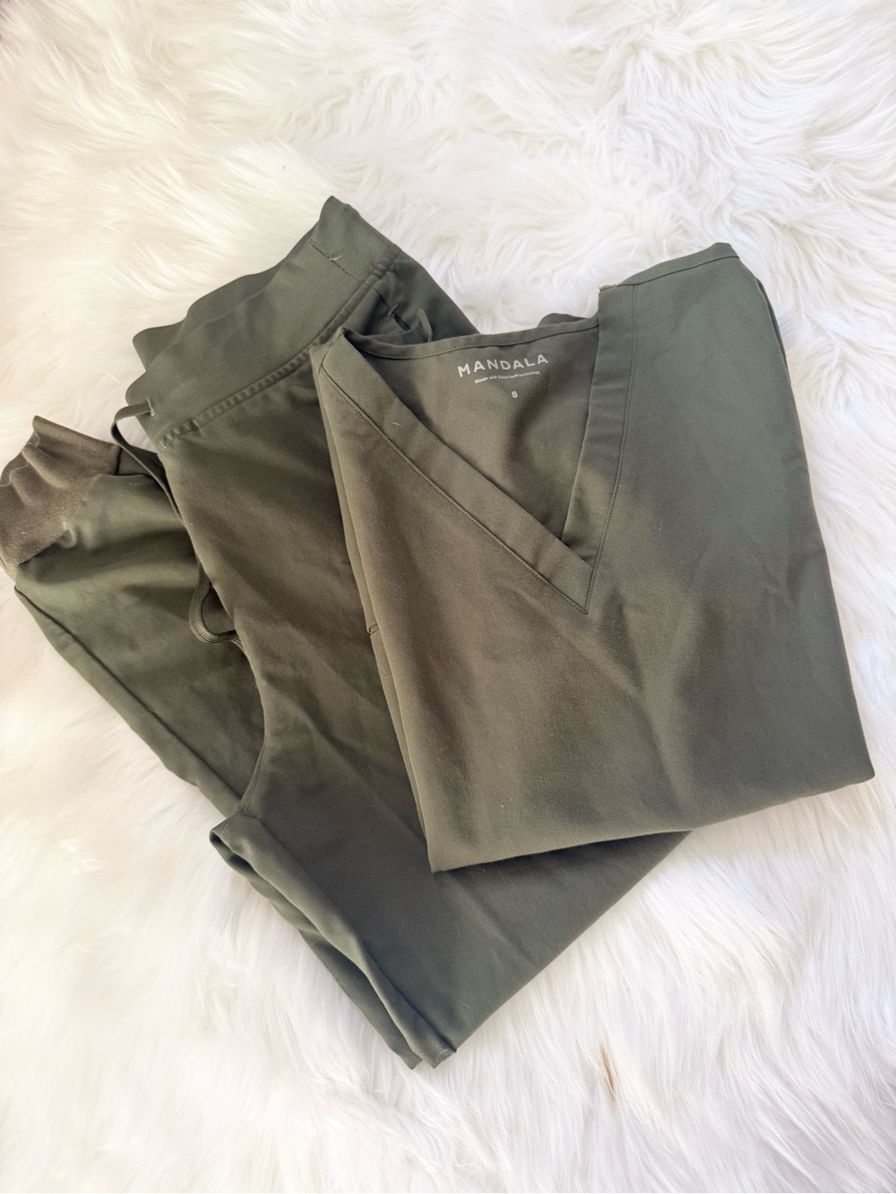 Mandala Olive Green V-Neck Scrub Top and Pants size small petite
